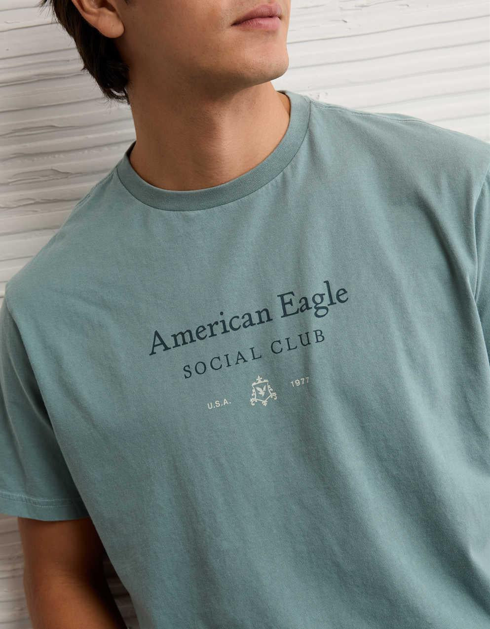 AE Standard Fit Logo Graphic T-Shirt