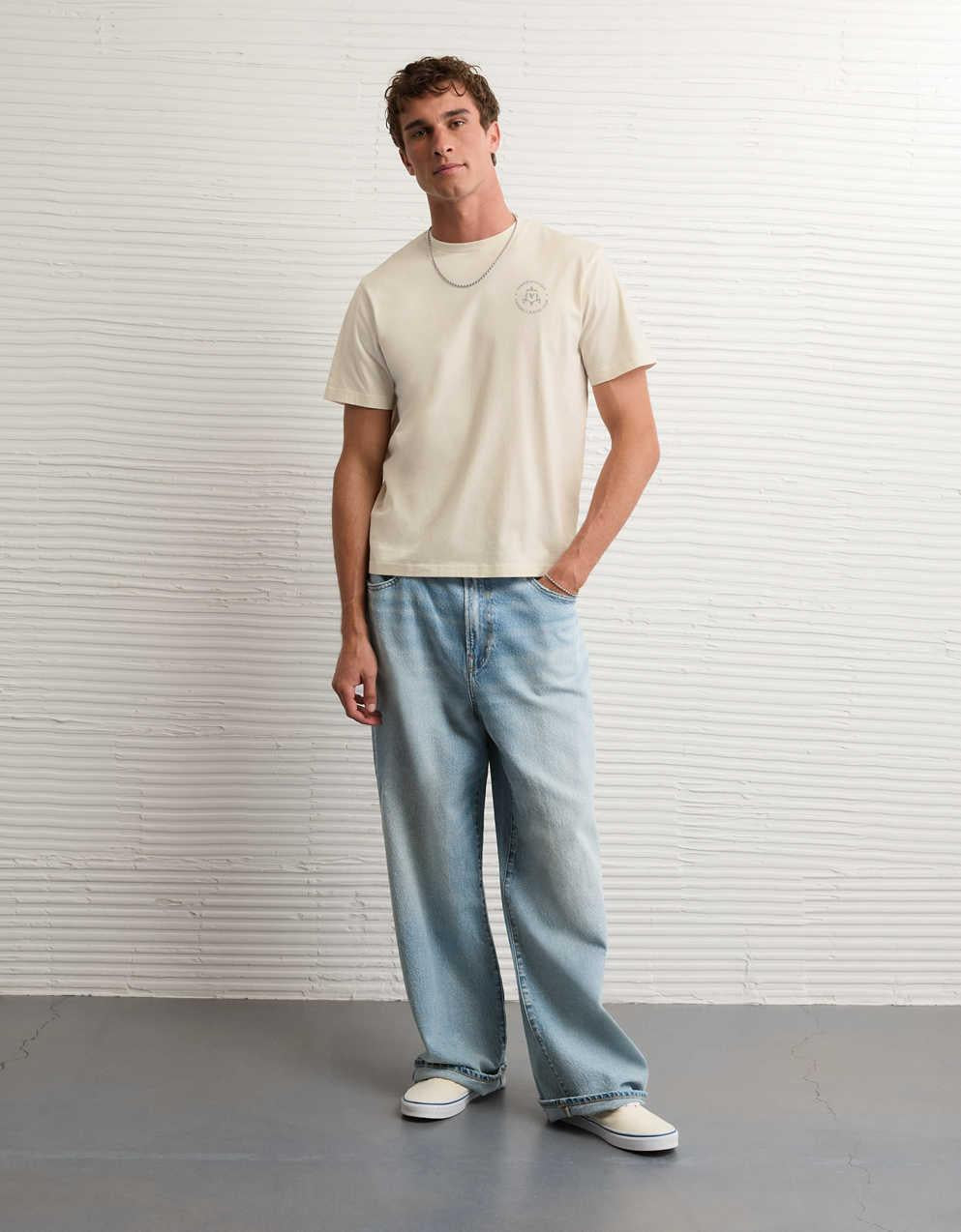 AE Standard Fit Logo Graphic T-Shirt