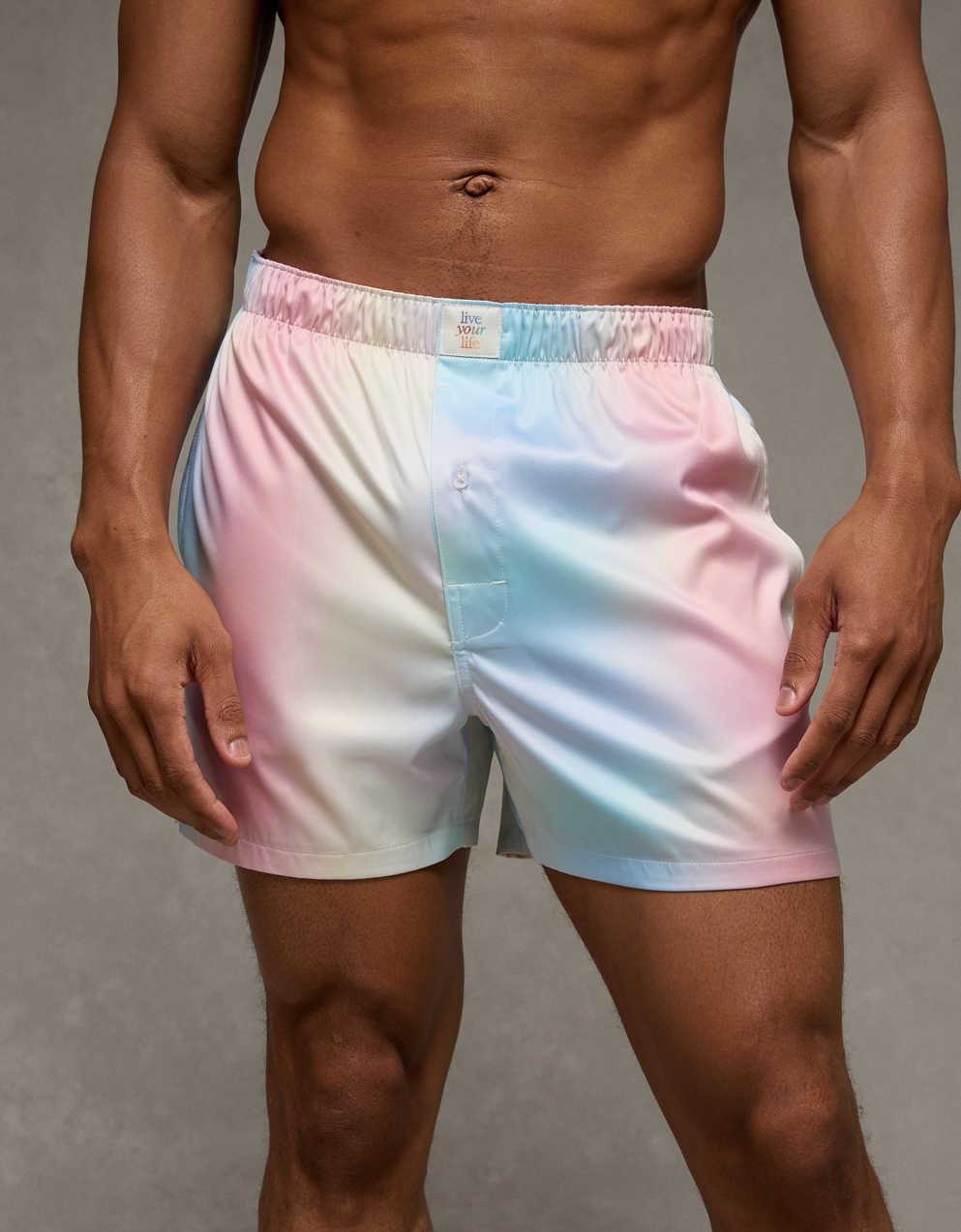 AEO Pride 男士緞面口袋平腳短褲