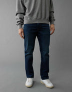 AE AirFlex+ TENCEL™ 纖維布料修身直筒牛仔褲