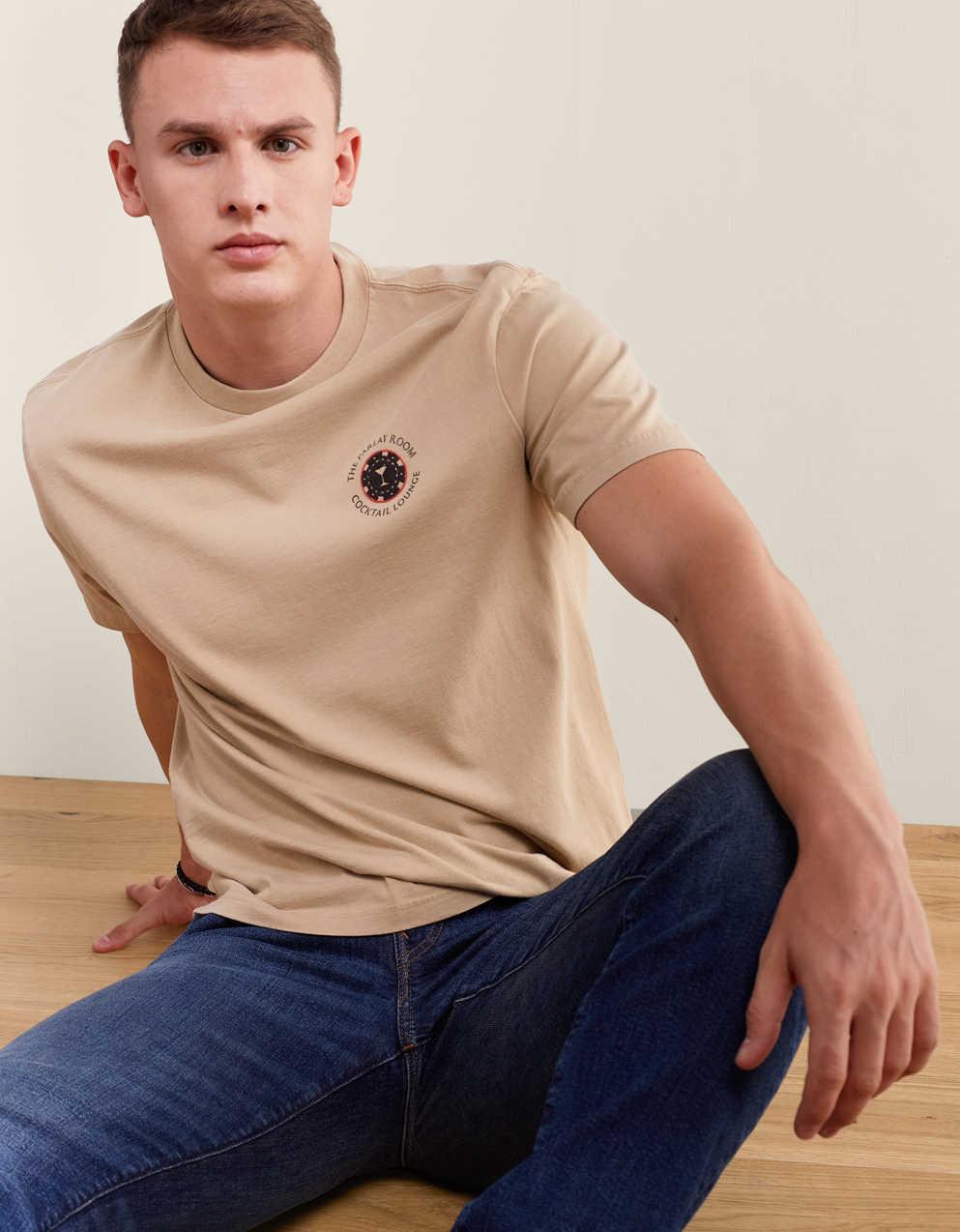 AE Standard Fit Graphic T-Shirt
